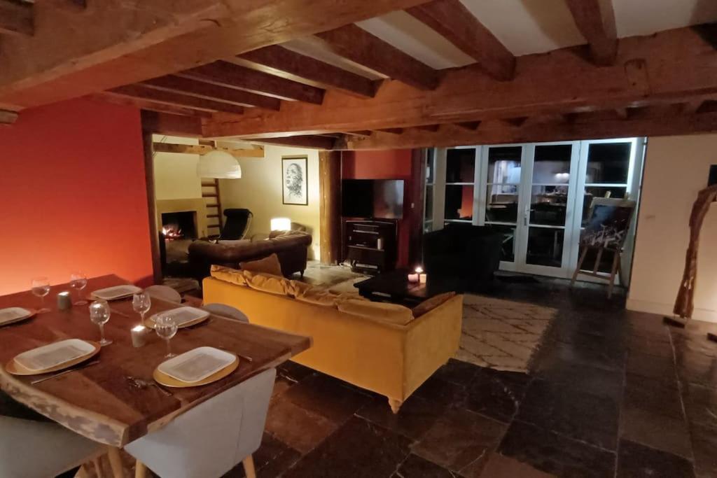 Ferme De Caractere Avec Piscine Et Cheminee Villa Sainghin-en-Melantois Bagian luar foto